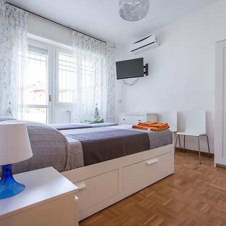 Bolognina Central Apartment Bologna Buitenkant foto