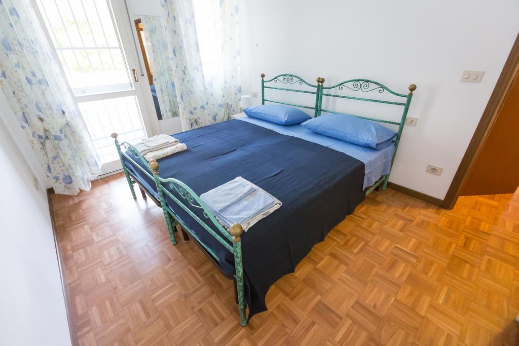 Bolognina Central Apartment Bologna Buitenkant foto
